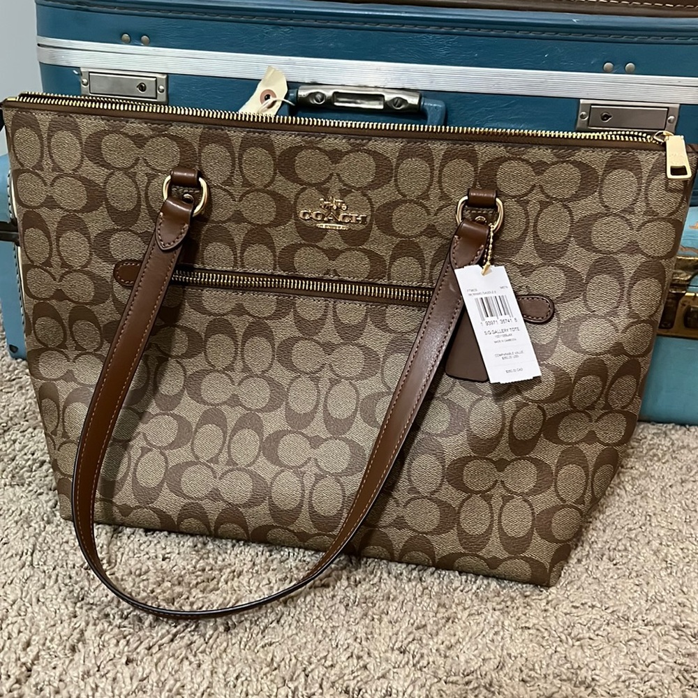 Coach signature gallery tote